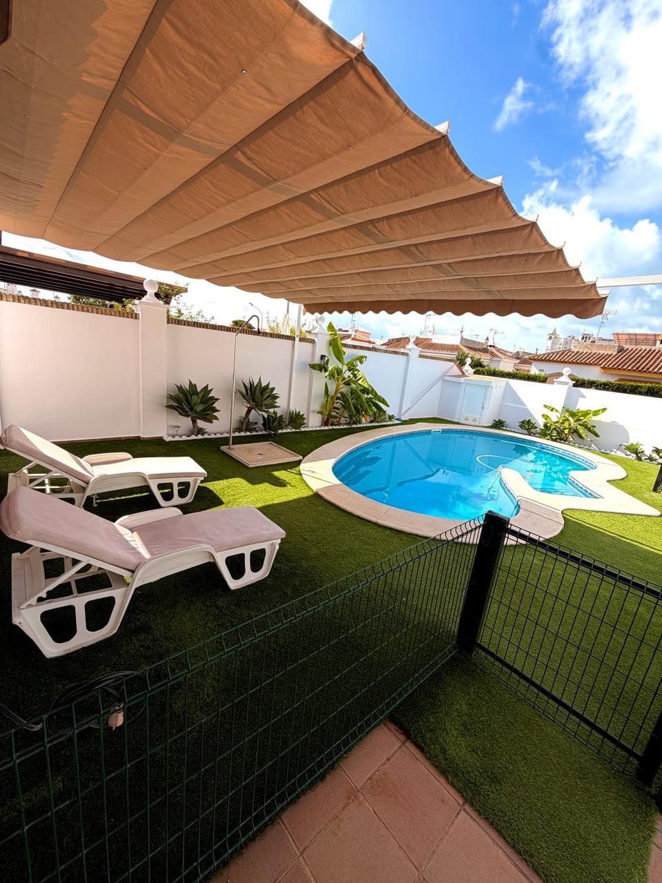 Patio, Pool view, Swimming pool, sunbed