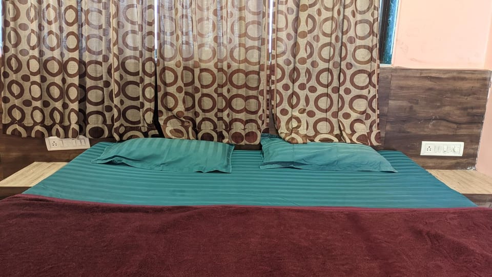 Hotel M N Matheran Hotel in Maharashtra