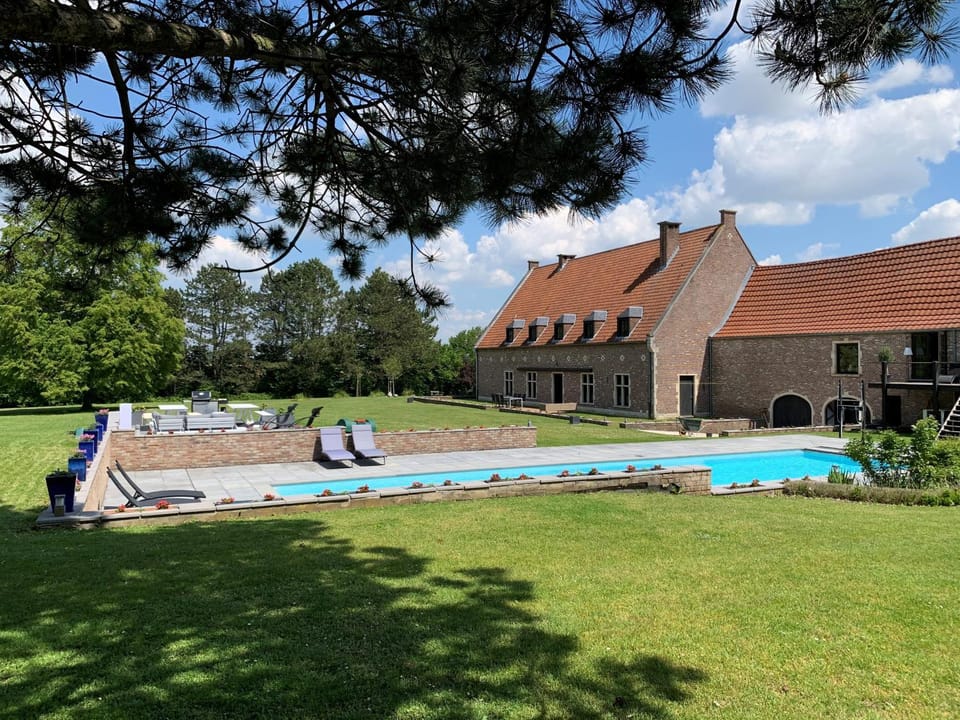 Property building, TV and multimedia, Swimming pool