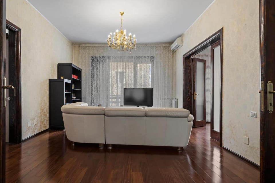 Regal 3Bdr Apartament Apartment in Bucharest