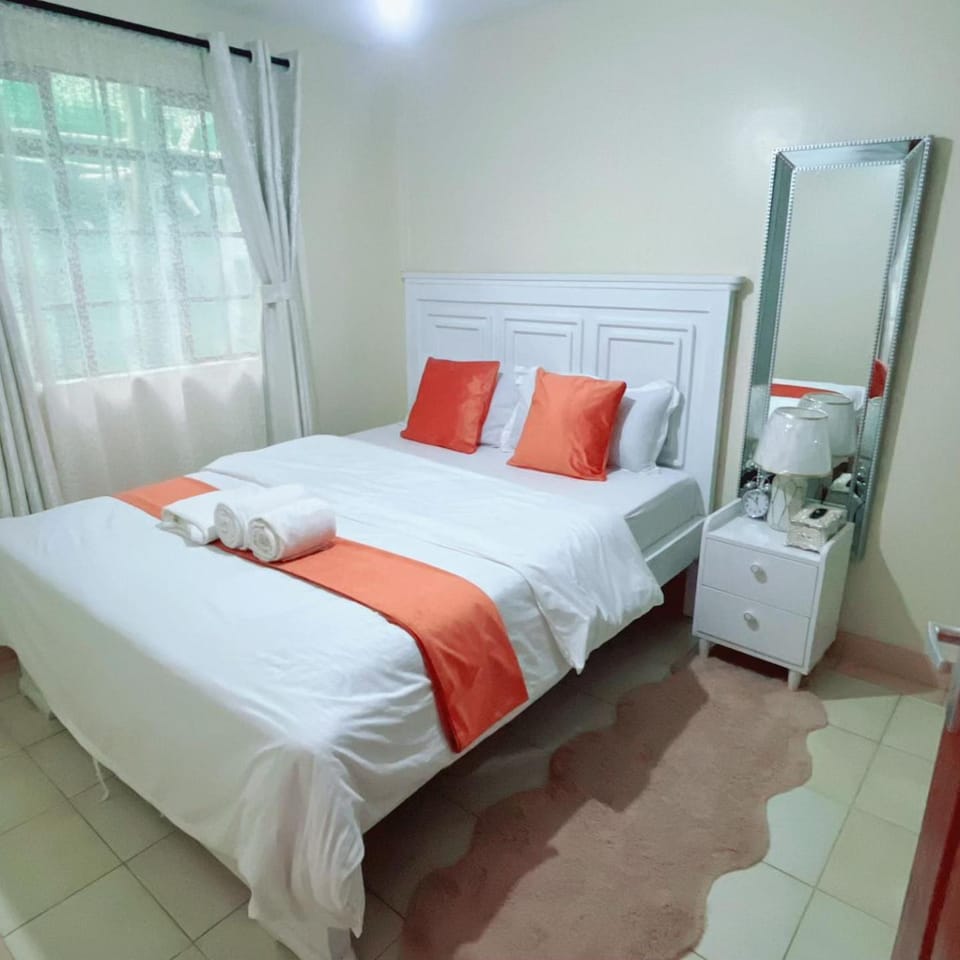 Cozy Luxe One bedroom Stays Kamakis Bed and Breakfast in Kenya