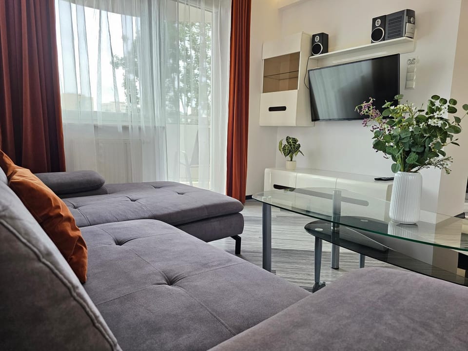 TV and multimedia, Seating area