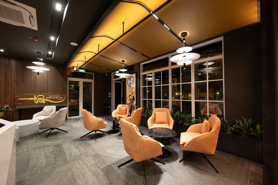 Communal lounge/ TV room