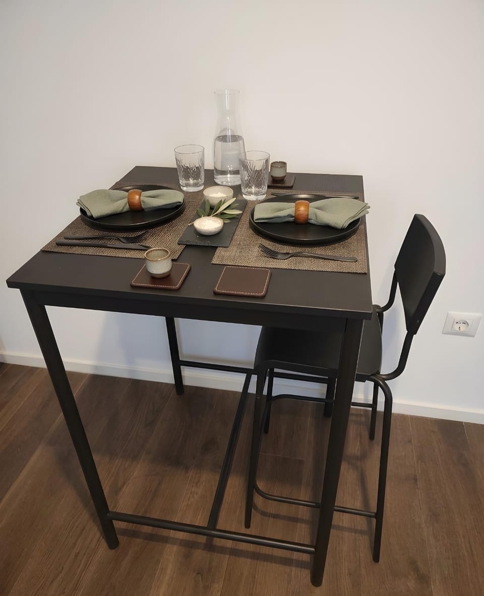 Bedroom, Food, Meals, Breakfast, Dinner