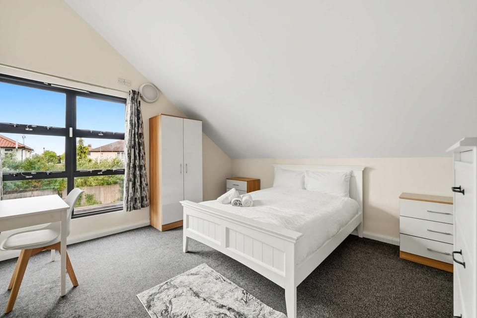 Bed, Bedroom