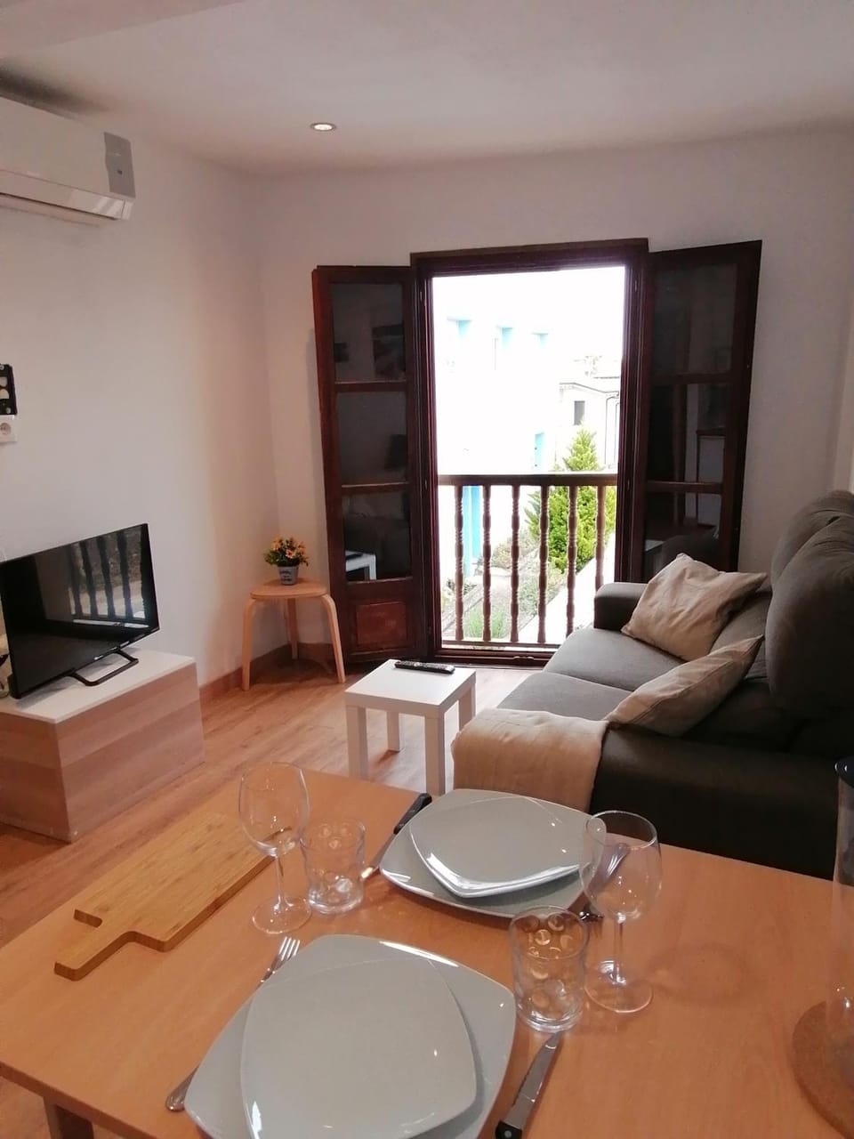 Living room, air conditioner
