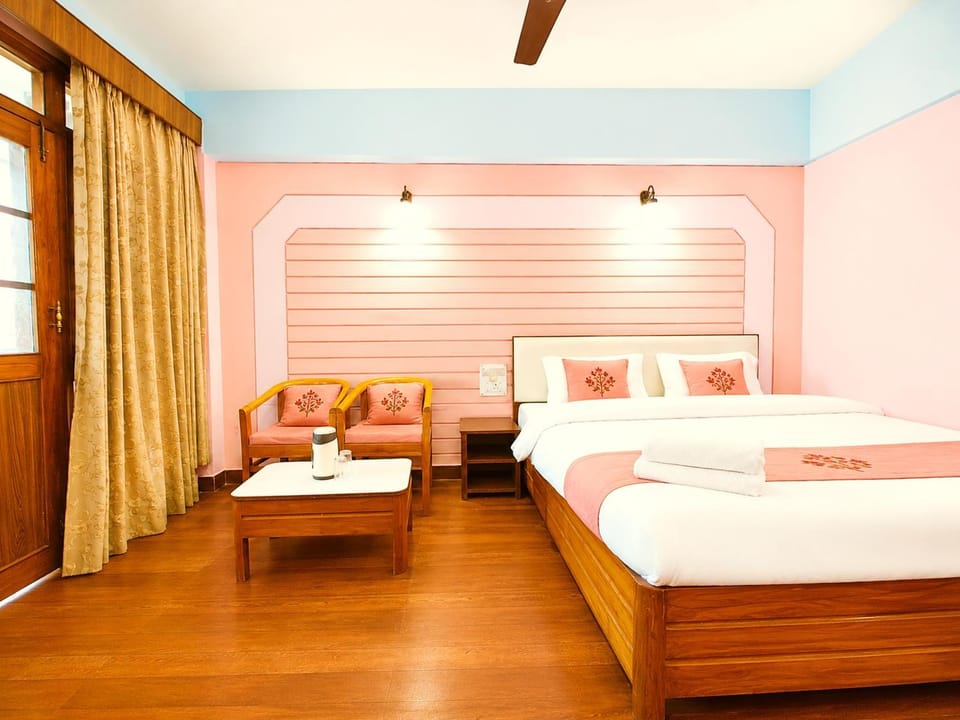 The Grand Radha Imperial Near Mall Road Apartment in Uttarakhand