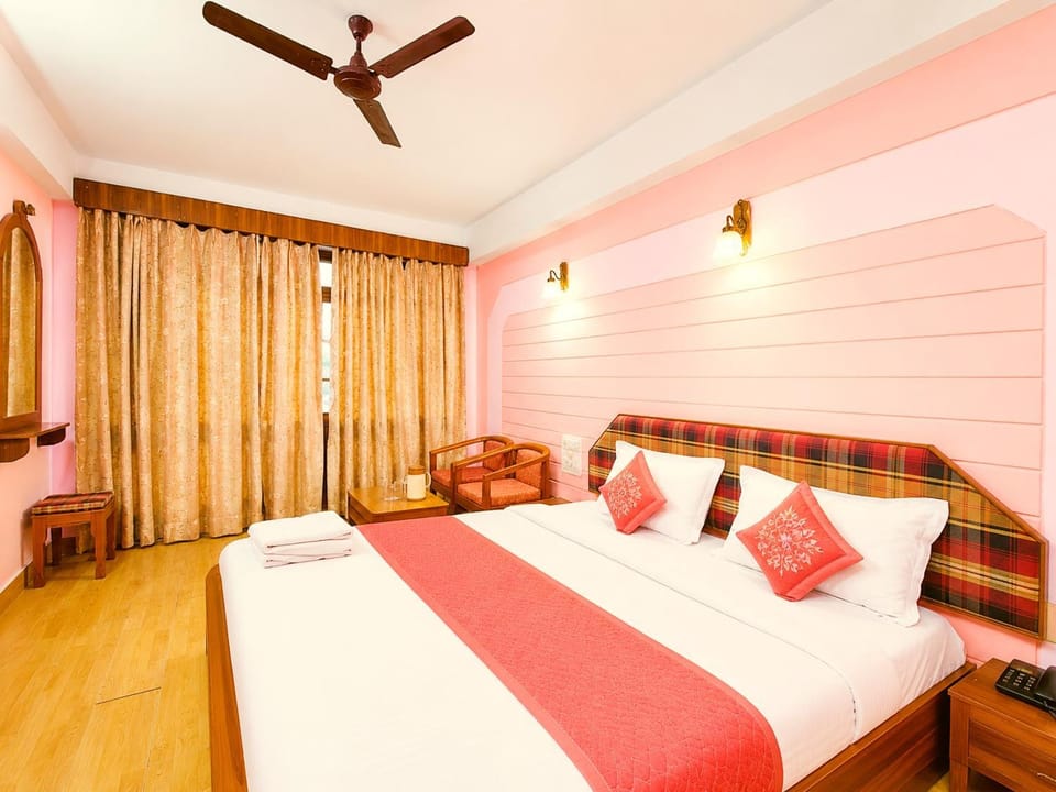 The Grand Radha Imperial Near Mall Road Apartment in Uttarakhand