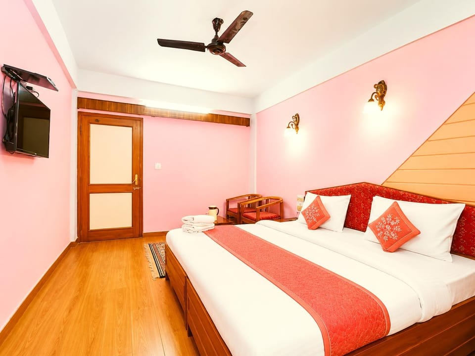 The Grand Radha Imperial Near Mall Road Apartment in Uttarakhand