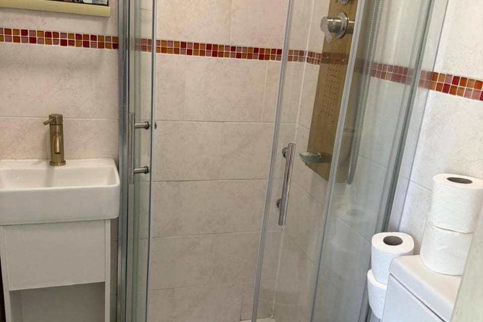 Shower, Toilet, Bathroom
