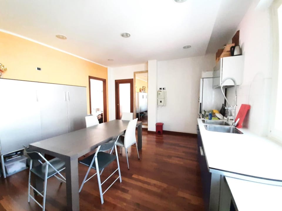 S351 - Sirolo, elegante quadrilocale con giardino in centro Apartment in Sirolo