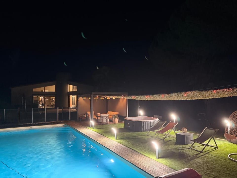 Villa with pool House in Nouvelle-Aquitaine