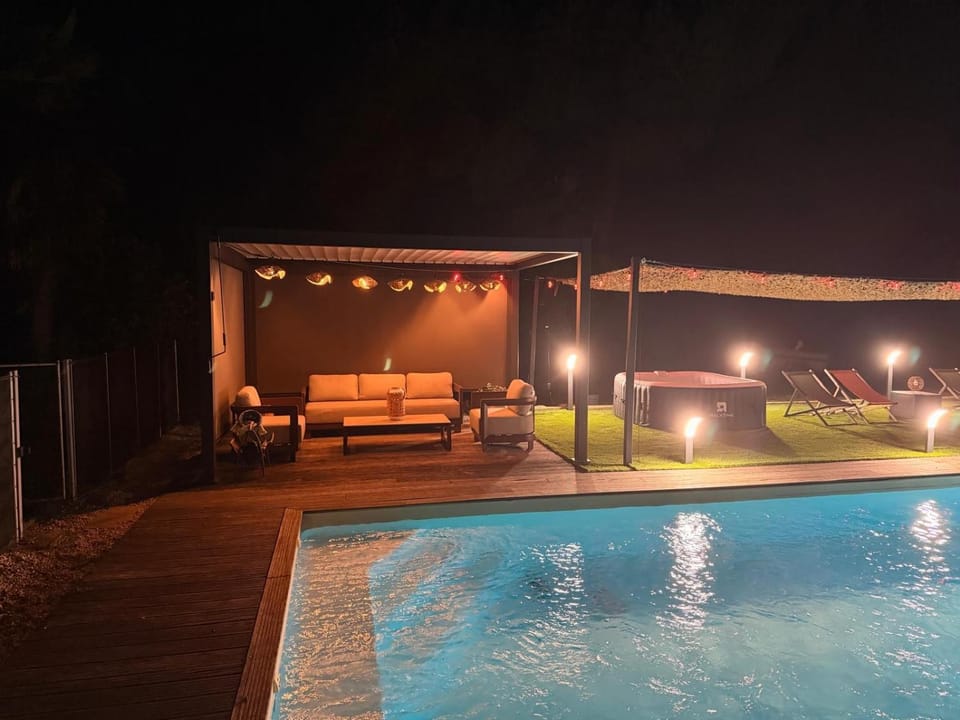 Villa with pool House in Nouvelle-Aquitaine
