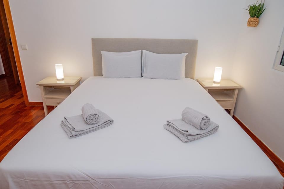 Fisherman's Terrace - Free Parking Apartment in Câmara De Lobos