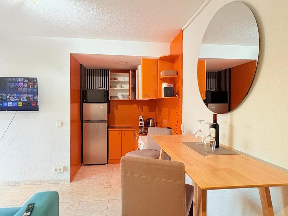 Island La Nogalera- city center- Pool Apartment in Torremolinos