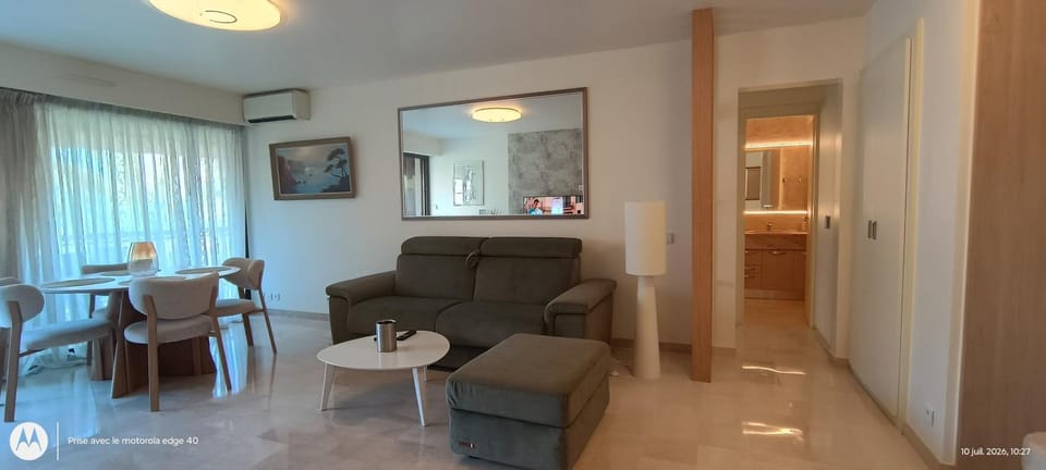 Les Jardins de la Croisette- luxueux 2p terrasse parking Apartment in Cannes