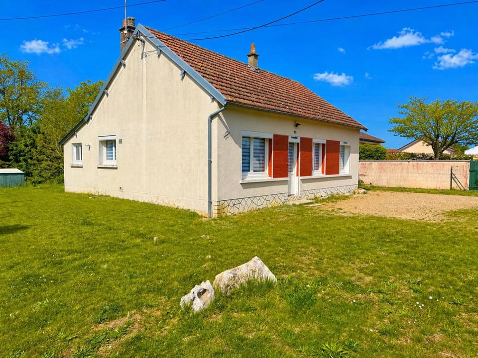 Property building, Garden, Garden view