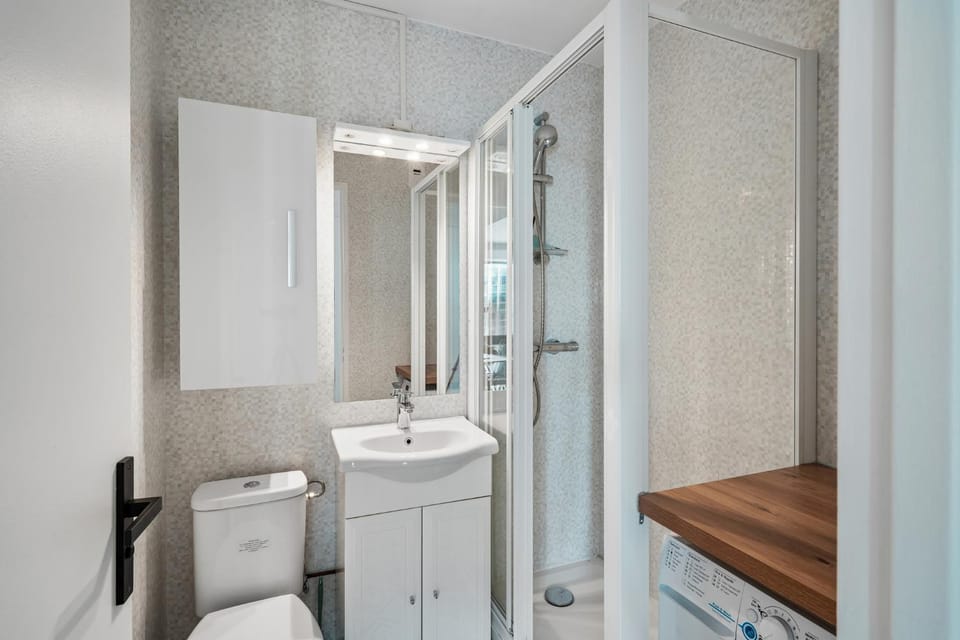 Paris Montparnasse Panoramic View, 3 Beds, Metro 4, 6, 12, 13 Apartment in Paris