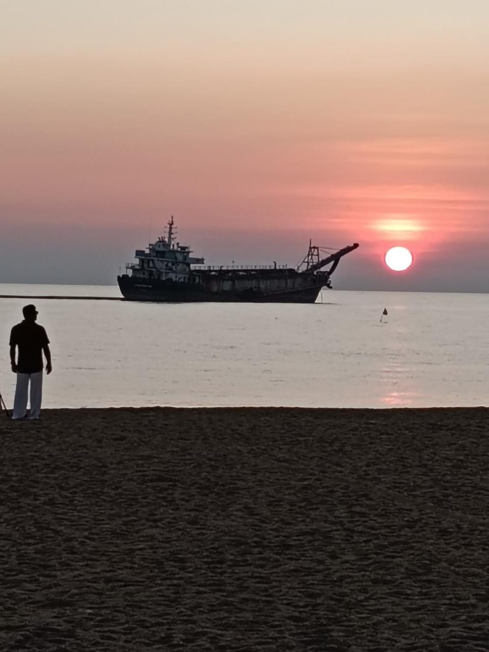 Day, People, Natural landscape, Beach, Sea view, Sunrise, Sunset, group of guests