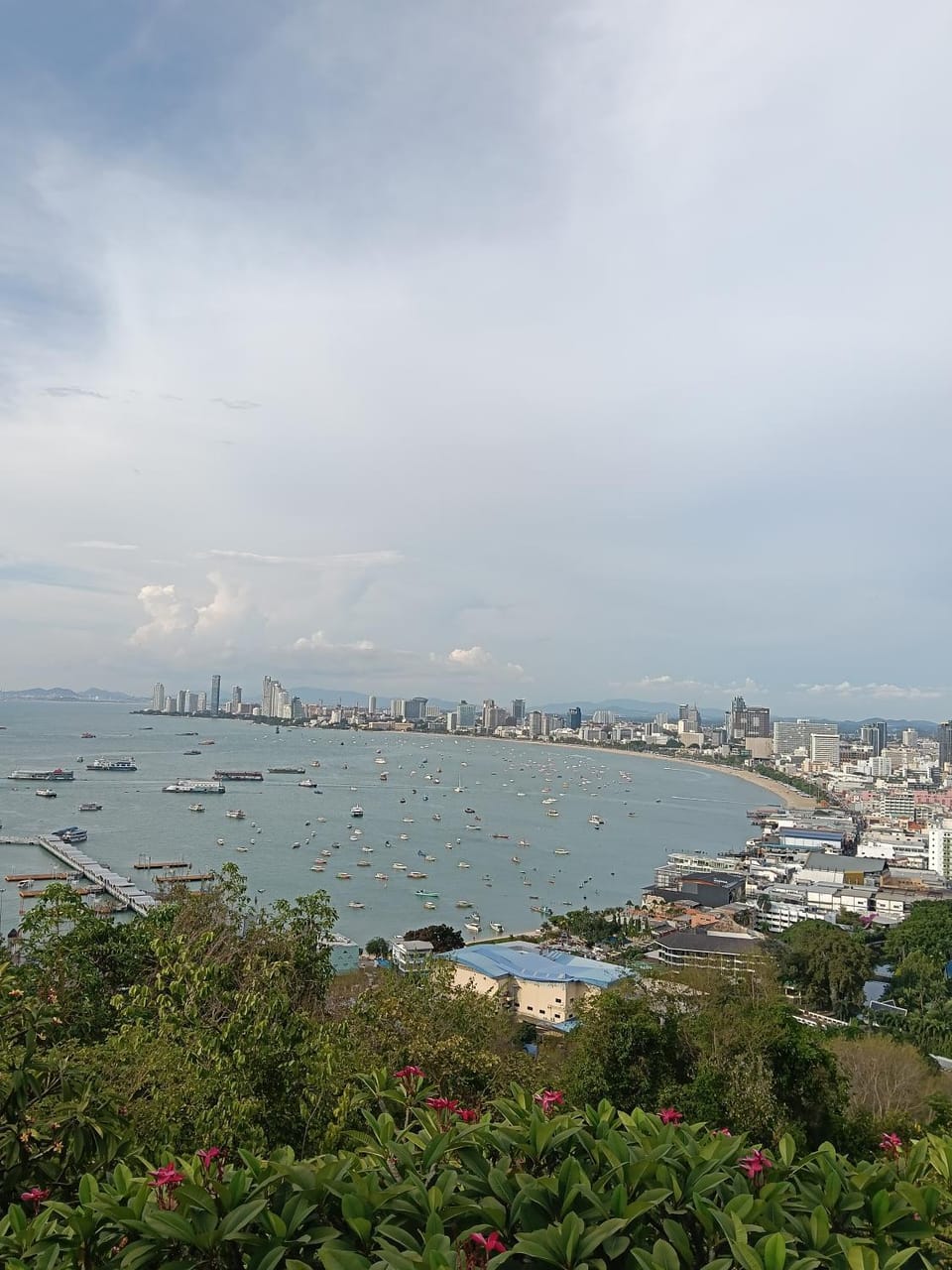 Nearby landmark, Day, Natural landscape, Activities, Beach, City view, Sea view