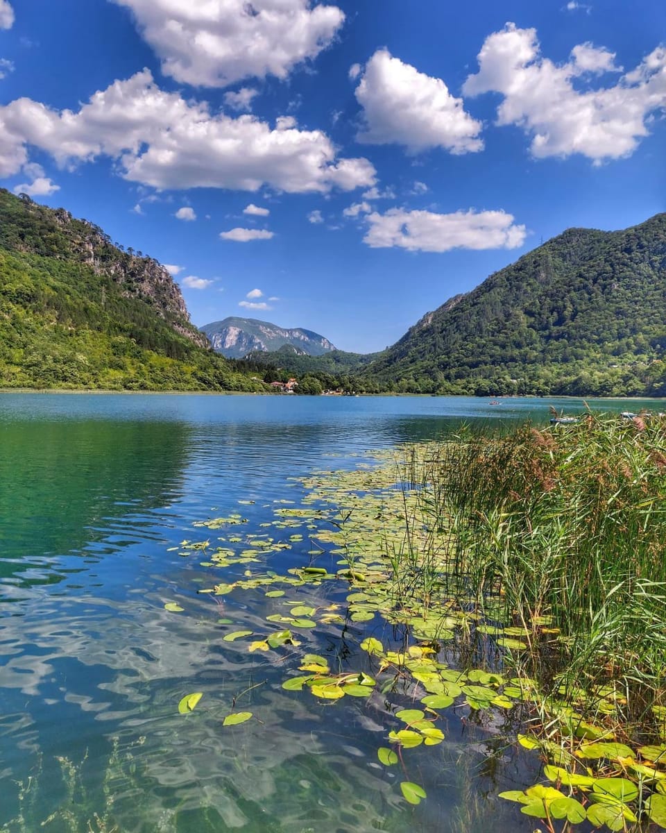 Nearby landmark, Spring, Day, Natural landscape, Lake view, Mountain view