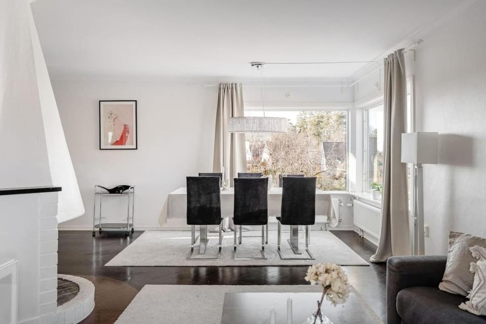 Elegant villa med relaxavdelning nära Stockholm Villa in Stockholm