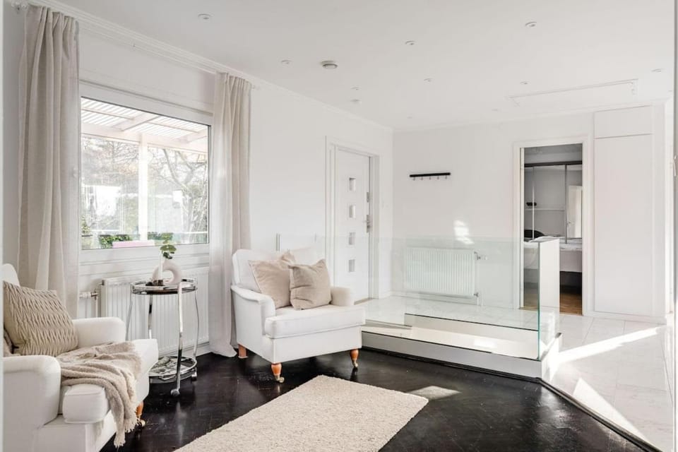 Elegant villa med relaxavdelning nära Stockholm Villa in Stockholm