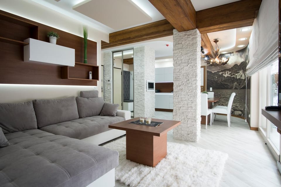 TV and multimedia, Kitchen or kitchenette, Living room, Seating area, Dining area