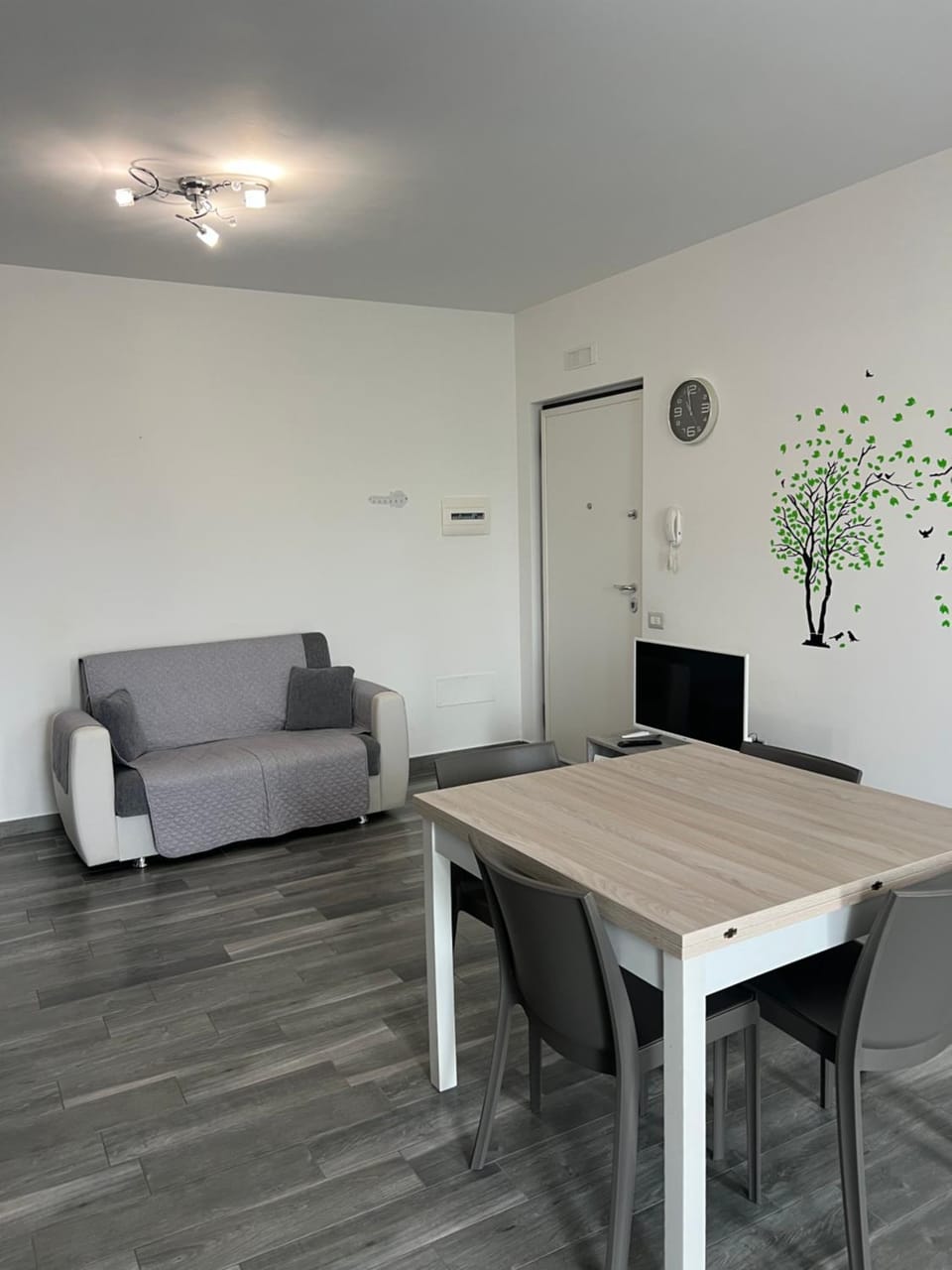 TV and multimedia, Living room, Seating area