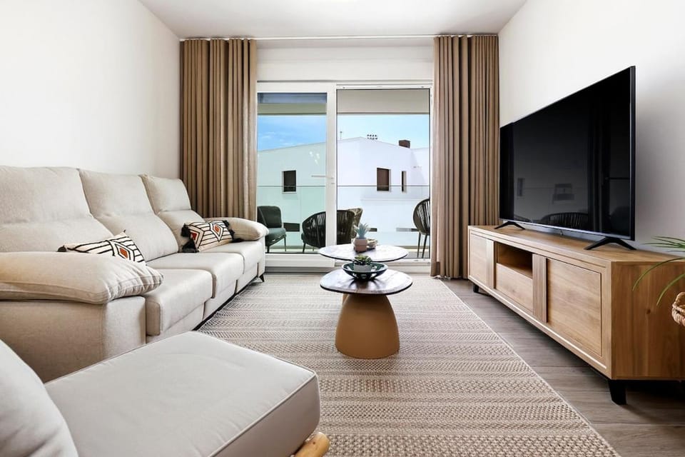 3 Bedroom Apartment with Pool Views Atica Estepona Apartment in Estepona