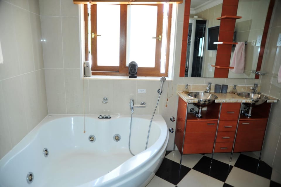 Bathroom, Bath