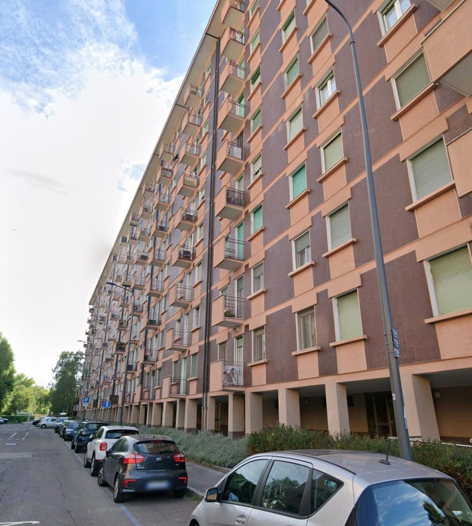 Property building, Street view, Location, Parking