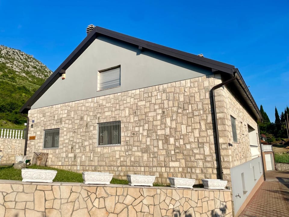Property building, Garden