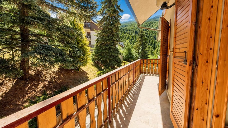 Hostdomus - Montevista Apartment in Sauze d'Oulx