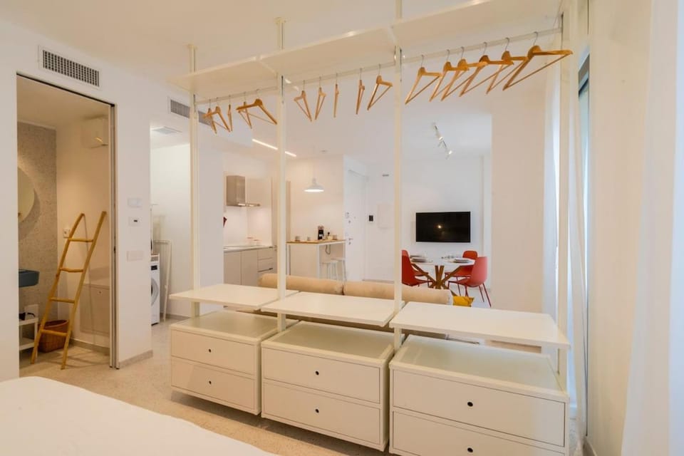 Apartment Paris Central, WiFi, Climate Apartment in Civitanova Marche