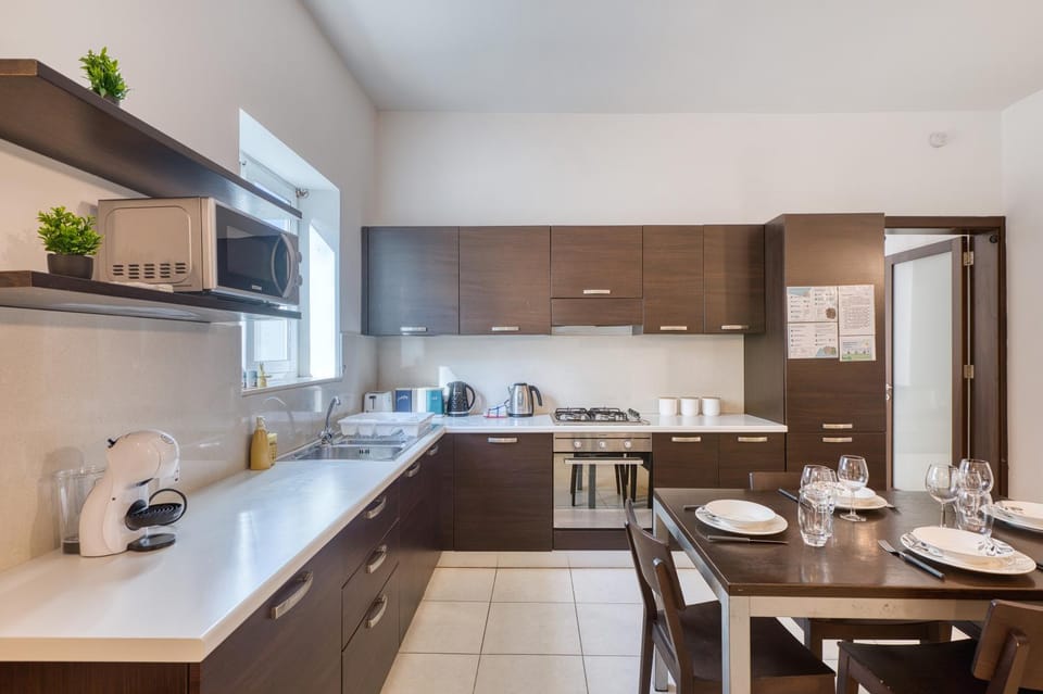 Ta Giorni Palm Springs Apartment in Saint Julians