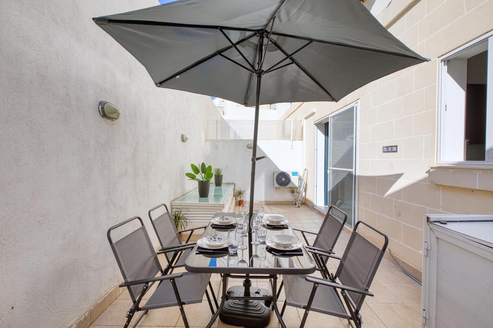 Ta Giorni Palm Springs Apartment in Saint Julians