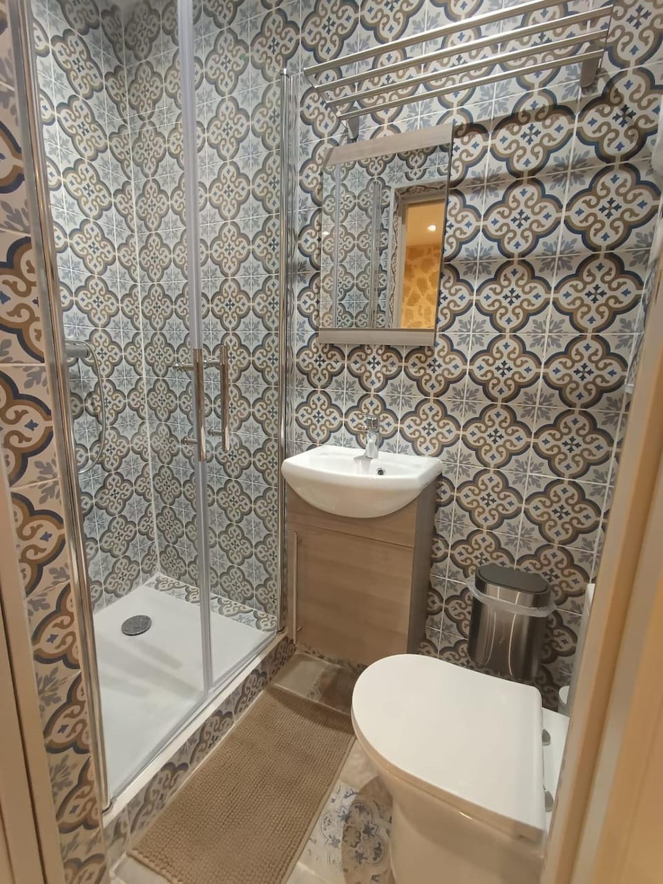 Shower, Toilet, Bathroom