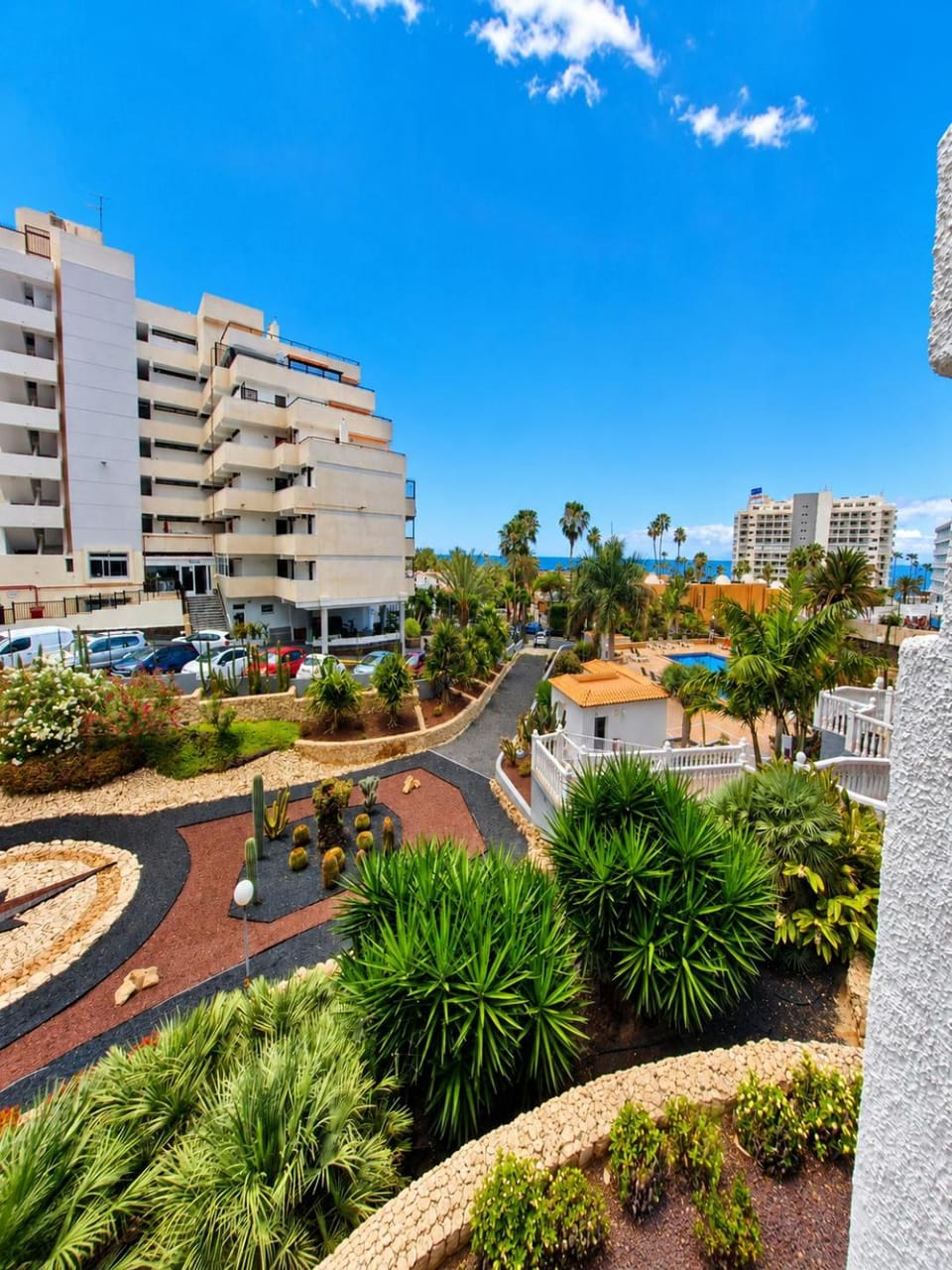 Natural landscape, Street view
