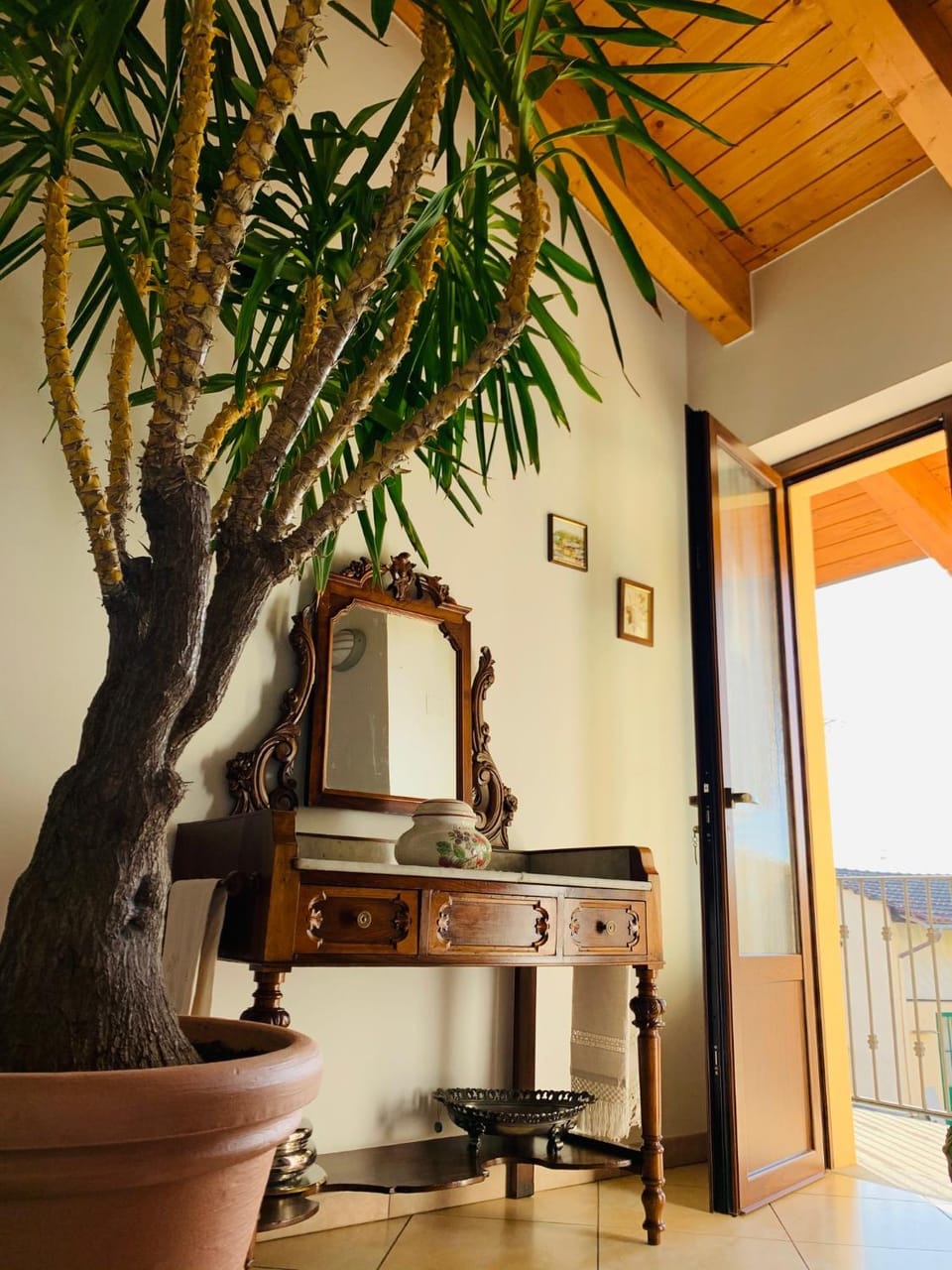 Balcony/Terrace, Lobby or reception, Garden view