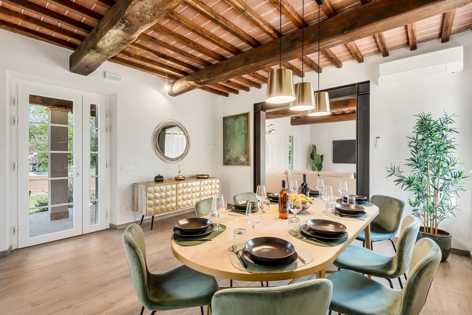Luxury Oasis Garden Villa Isabella with Pool Villa in Emilia-Romagna