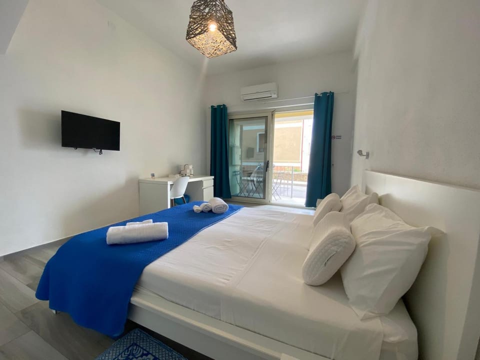TV and multimedia, Bedroom, towels, air conditioner