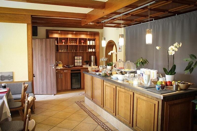 Dining area, Food, Buffet breakfast