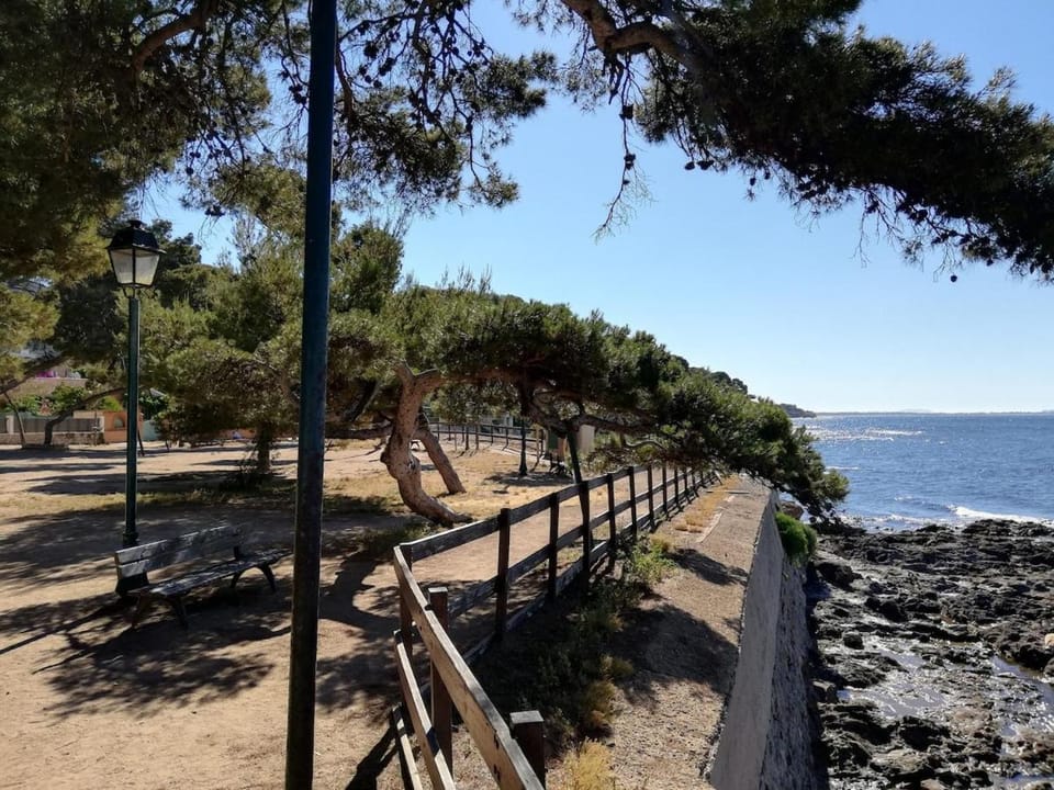 Duplex Vue Mer - Clim & Wifi - Proche plages Apartment in Hyères