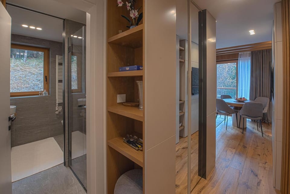 Bathroom, kitchen