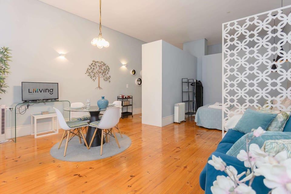 Liiiving in Porto - Blue Stylish Studio Apartment in Porto