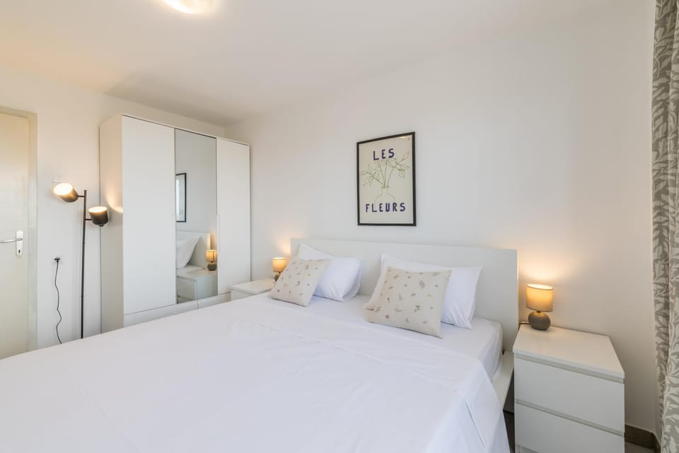 Bed, Bedroom, wardrobe