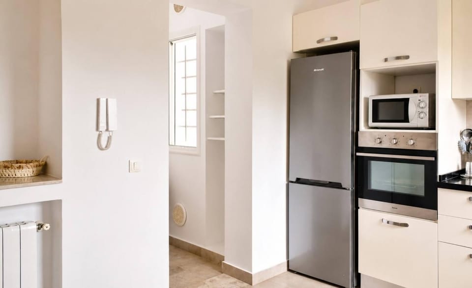 microwave, oven, kitchen