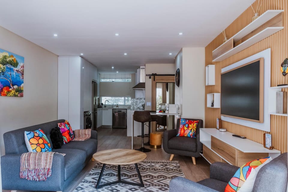 TV and multimedia, Living room, minibar