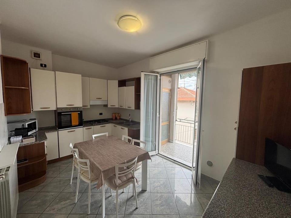 500 meters from the SEA Bright LOFT FREE PARK Apartment in Loano
